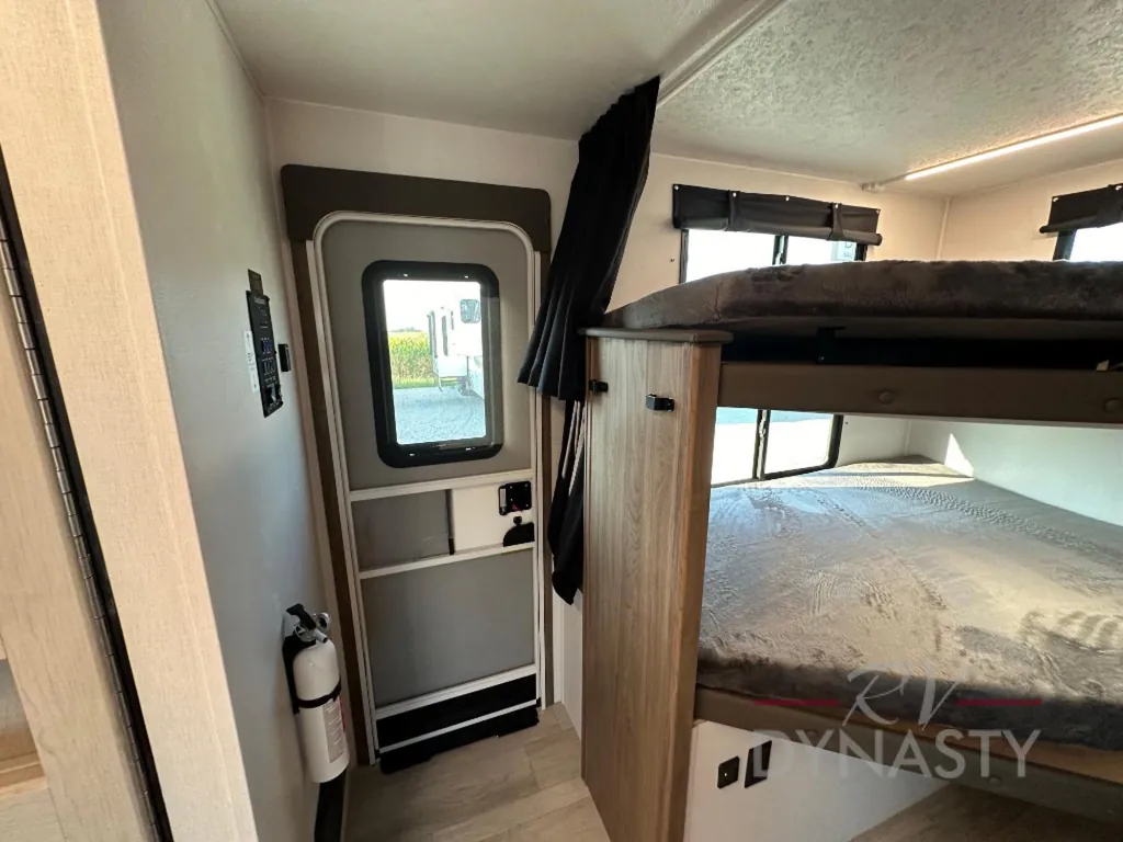 2025 Coachmen Freedom Express Ultra Lite 258BHS, Photos photo 24