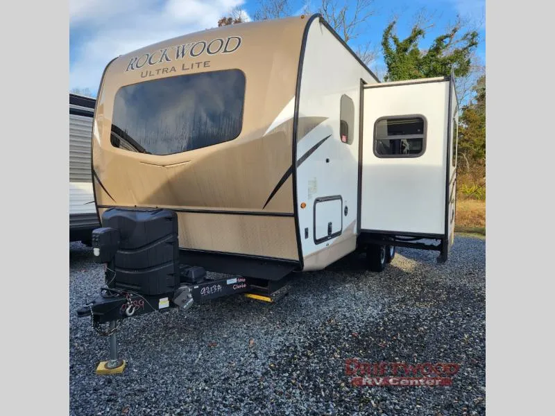 2019 Forest River Rockwood Ultra Lite 2304DS - Photo 2