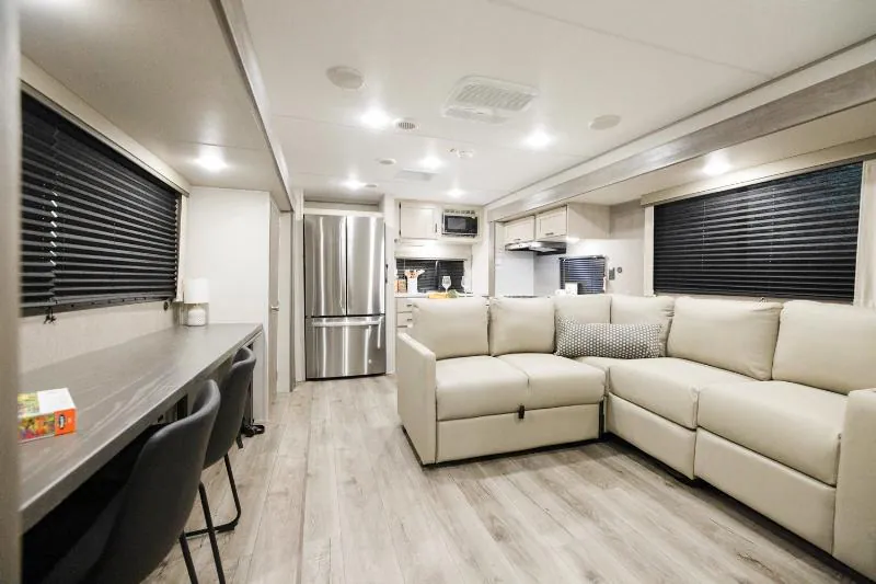 2026 Coachmen Catalina Legacy Edition 323MAZE, Photos photo 2