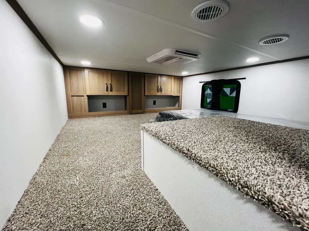 2027 Forest River Sierra Destination 422FKL, Photos photo 19