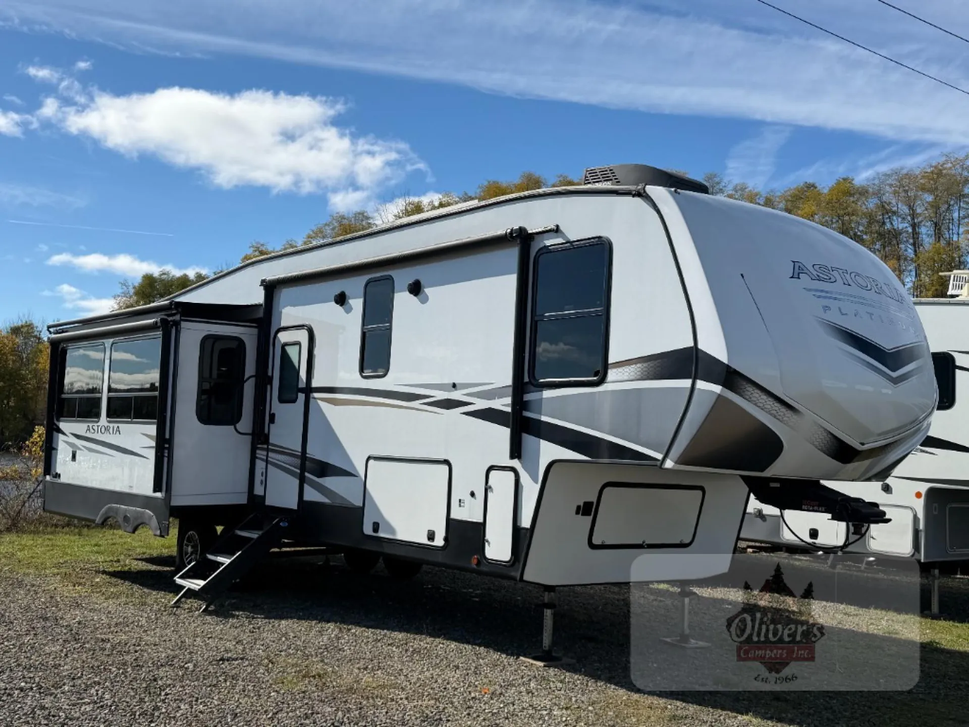 2023 Dutchmen Astoria 3173RLP - Photo 2