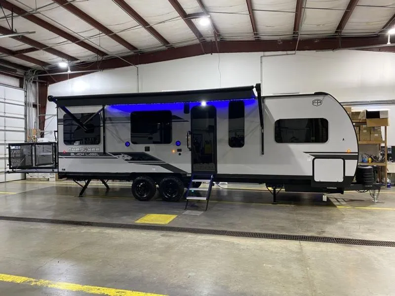 2026 Forest River Cherokee Grey Wolf Black Label 25RRTBL - Photo 2