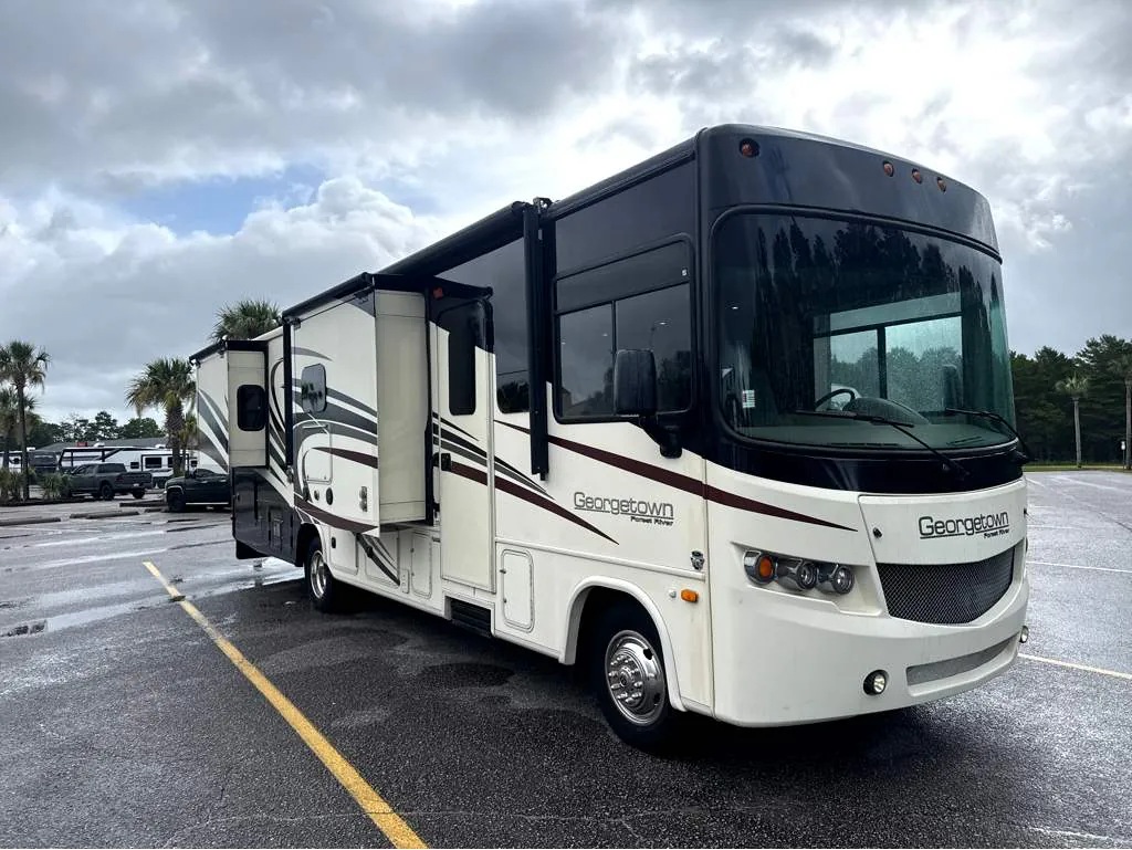 2016 Forest River Georgetown 328TS - Photo 2