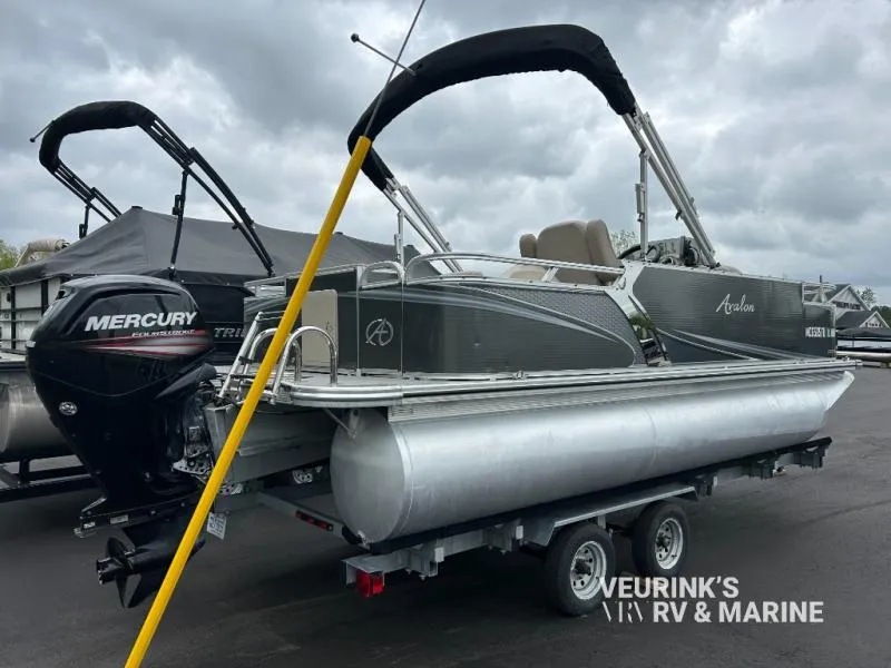 2015 Avalon Avalon Used   LSZ 2085 - Pontoon - Mercury 90hp CT - Photo 4