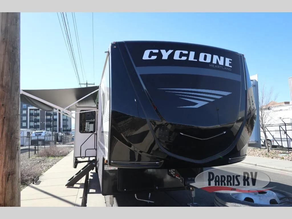 2026 Heartland Cyclone 3913 - Photo 2