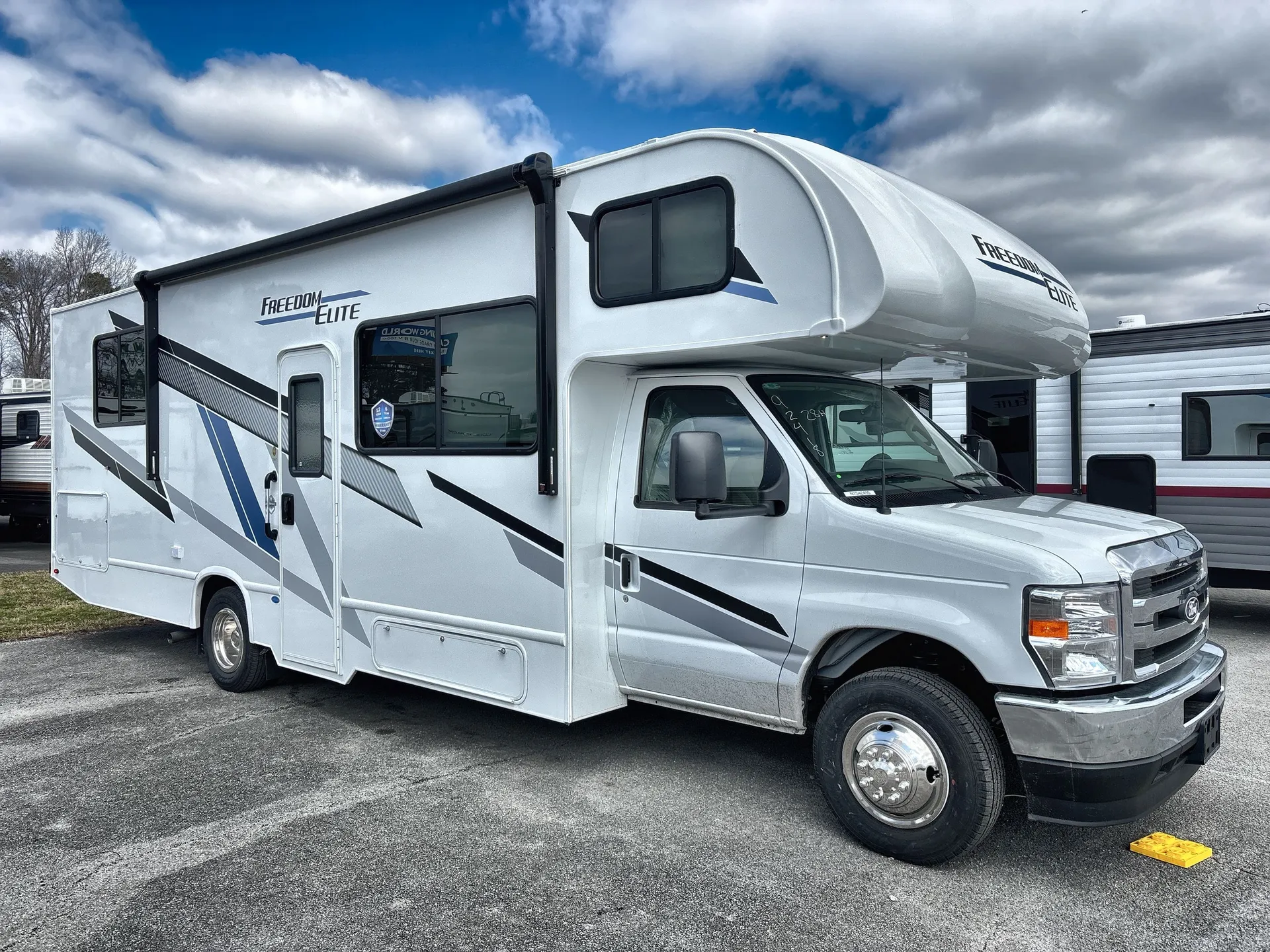 2026 Thor Motor Coach Freedom Elite 28HZ