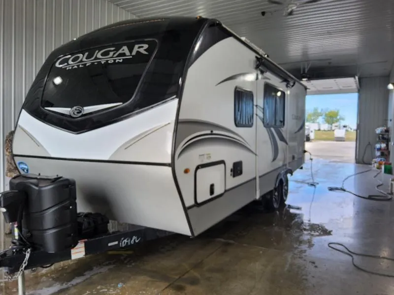 2023 Keystone RV Cougar Half-Ton 22RBS - Photo 4
