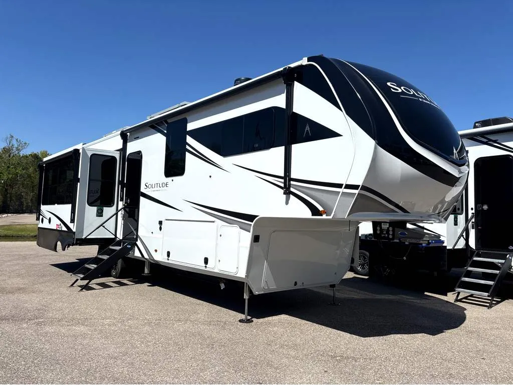 2026 Grand Design Solitude 370DV - Photo 2
