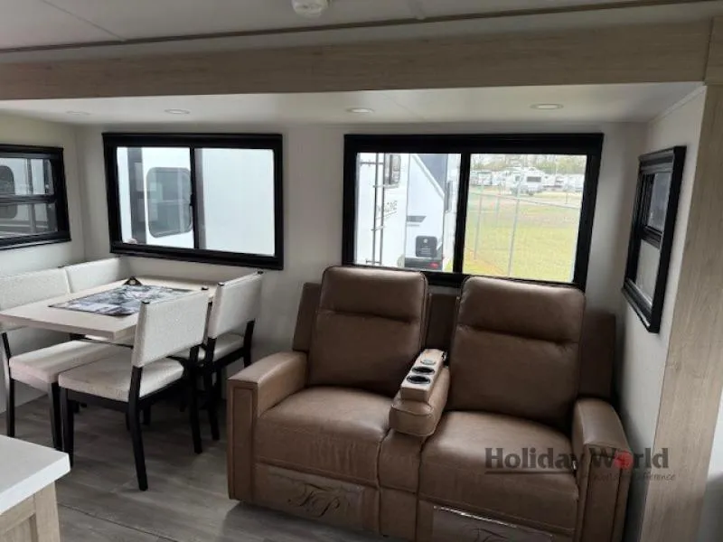 2026 Grand Design Imagine 2970RL - Photo 4