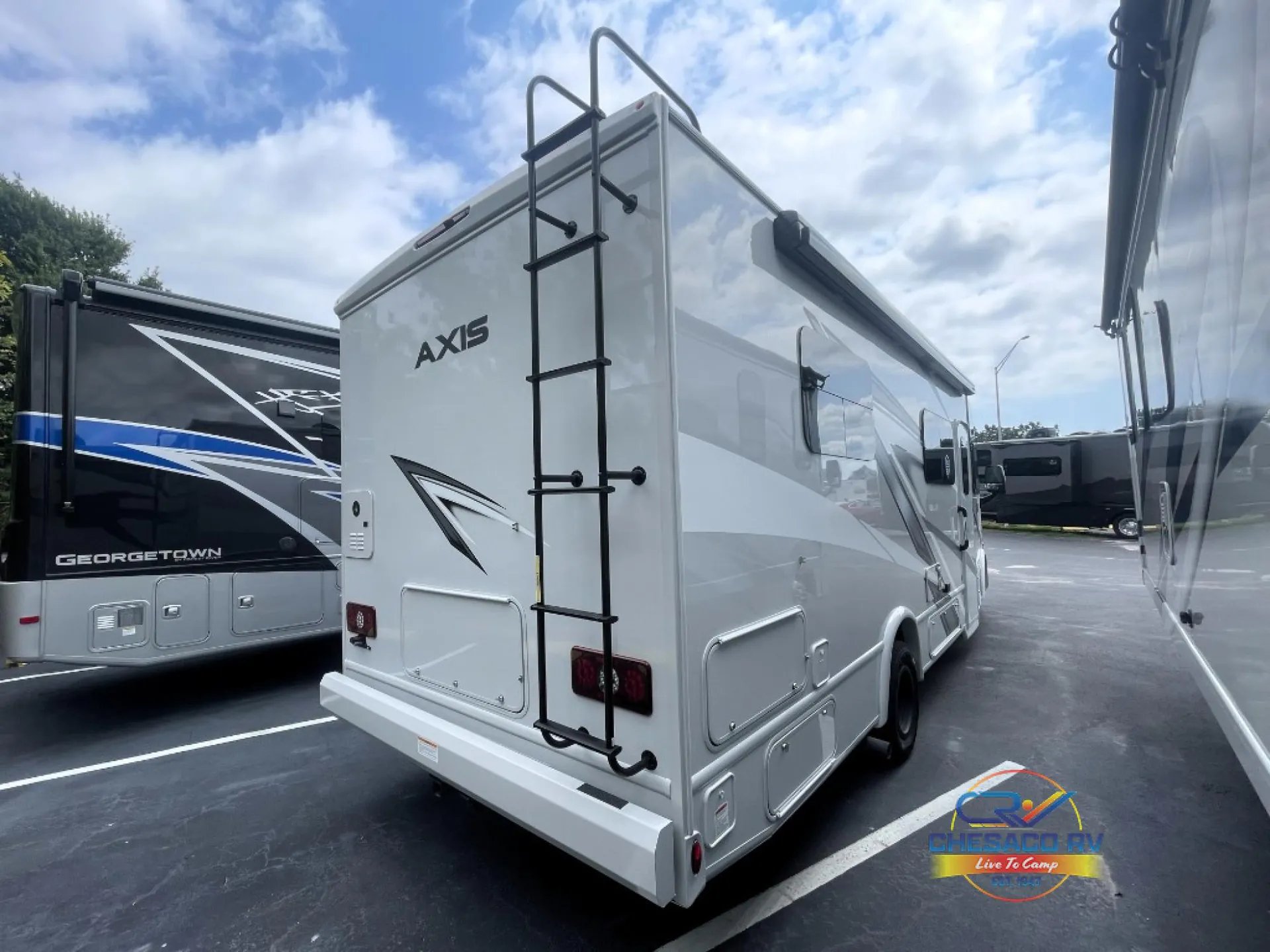 2025 Thor Motor Coach Axis 26.1 - Photo 3