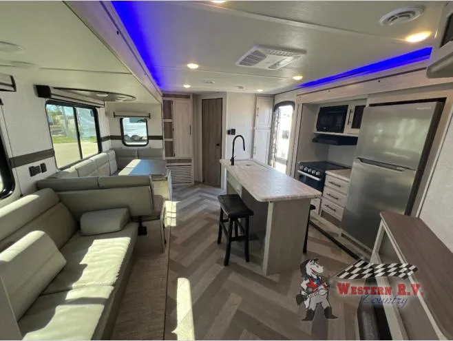 2024 CrossRoads Zinger 331BH - Photo 3