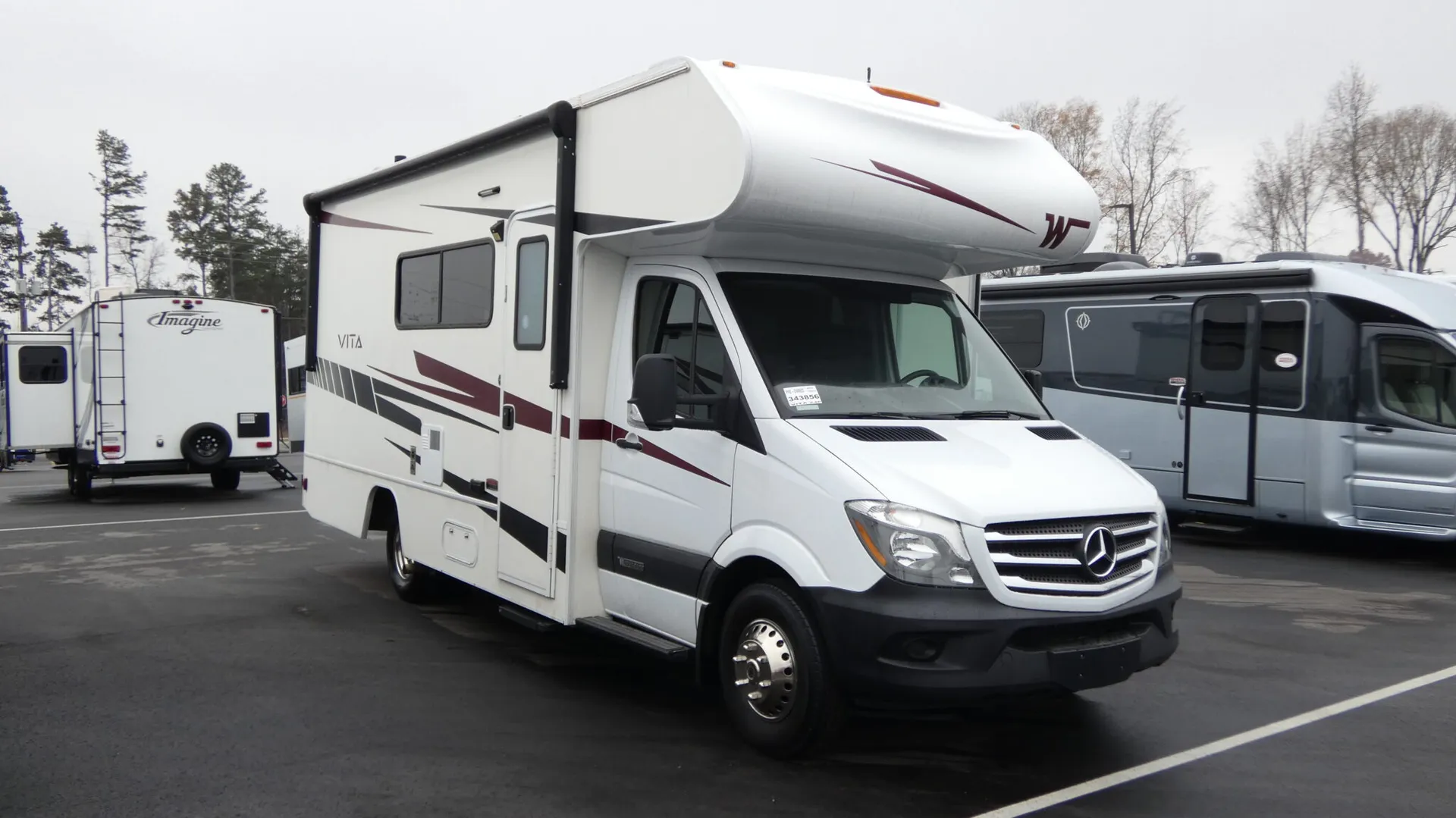 2020 Winnebago Vita 24P - Photo 2