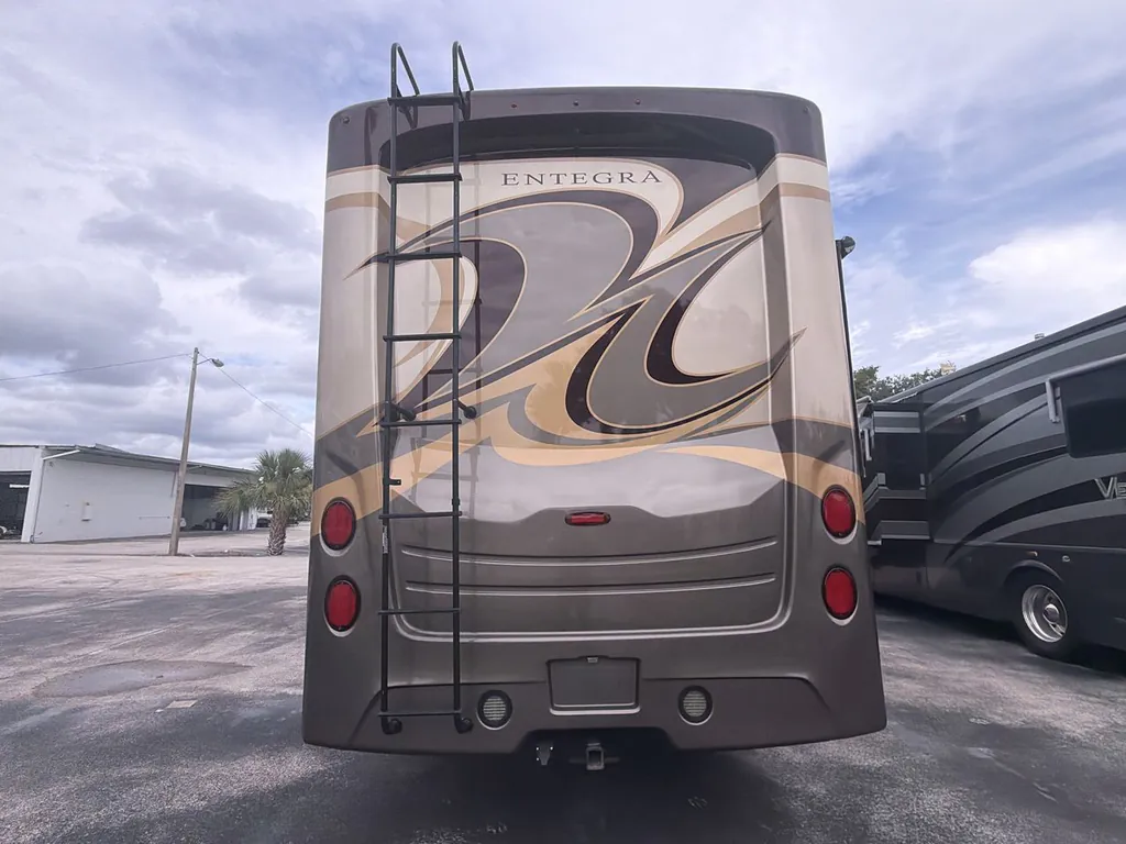 2021 Entegra Coach Accolade 37K, Photos photo 8