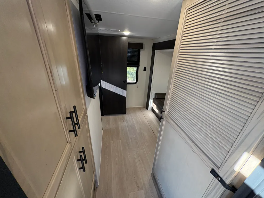2026 Forest River Cherokee Timberwolf 39DC, Photos photo 13