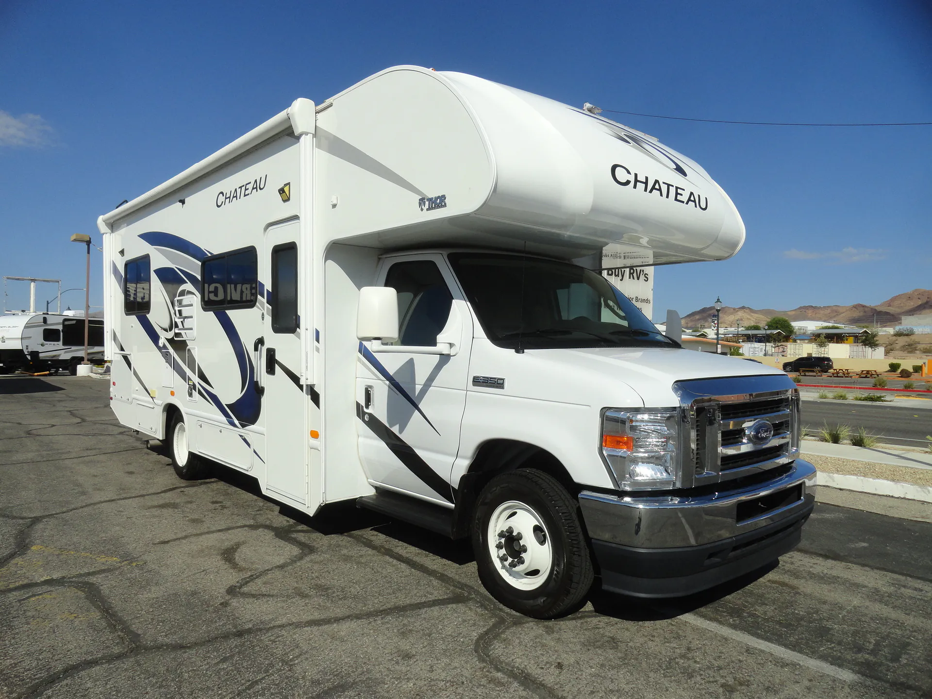 2022 Thor Motor Coach Chateau 25V - Photo 2