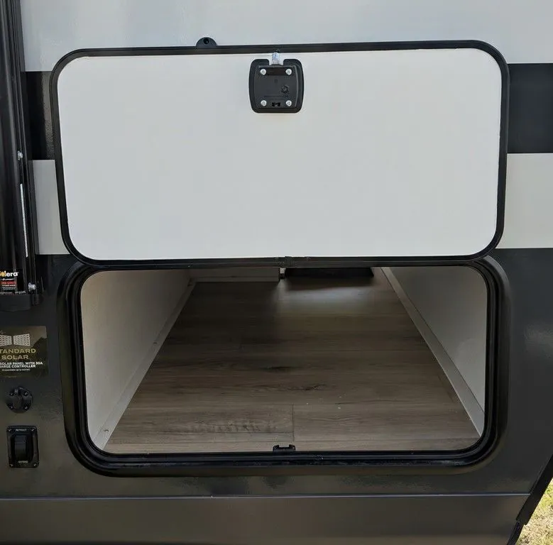 2027 Forest River Rockwood Mini Lite 2109S - Photo 3