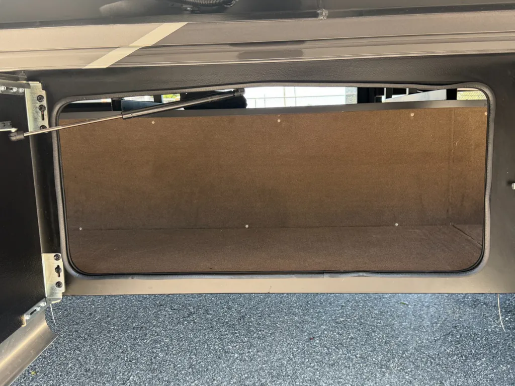 2027 Entegra Coach Accolade 37K, Photos photo 27