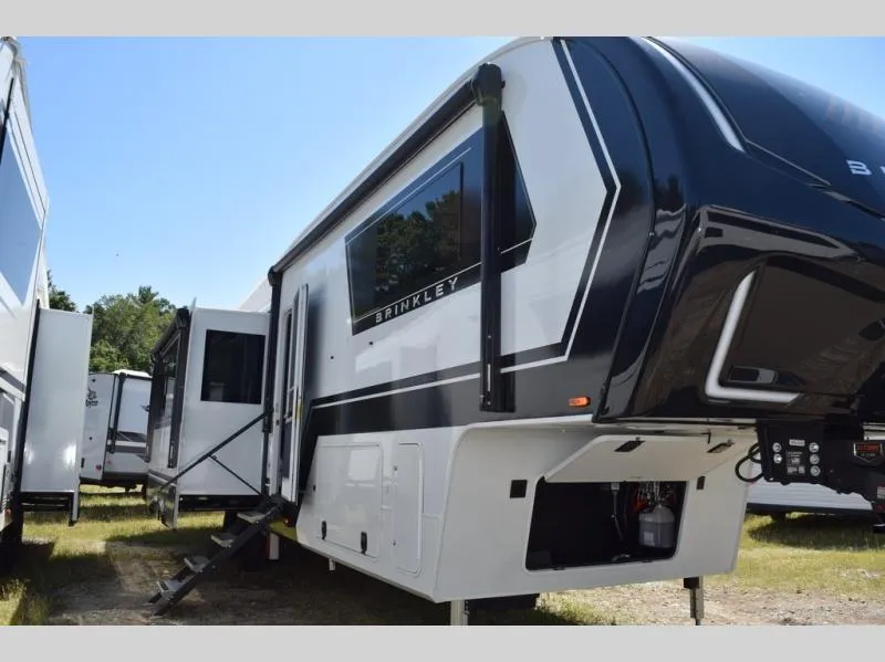 2026 Brinkley Model Z 3515 - Photo 4