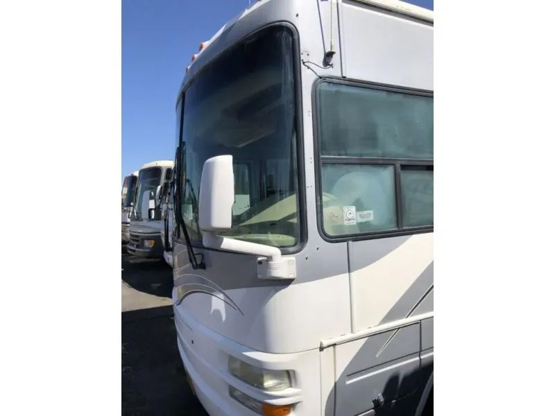 2004 National RV Tropical Used    T350 - Photo 2