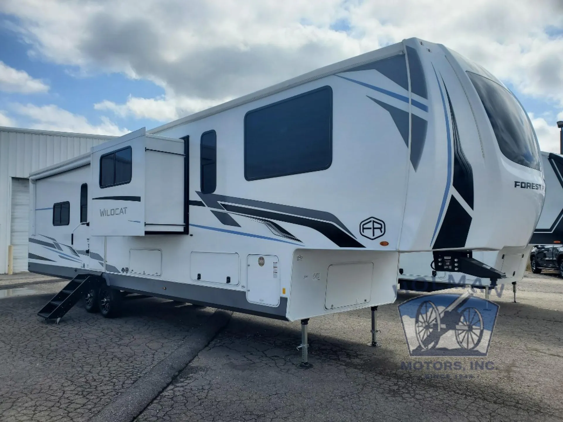 2026 Forest River Wildcat 37GALLEY - Photo 2