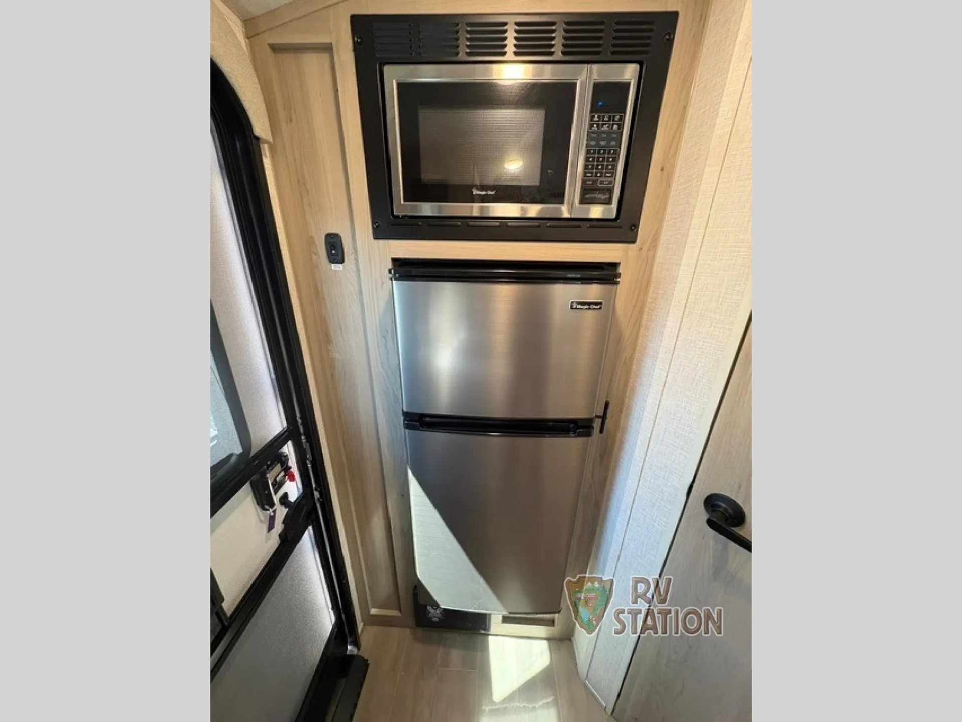2023 Forest River Rockwood Geo Pro 19FBS — Photo 5