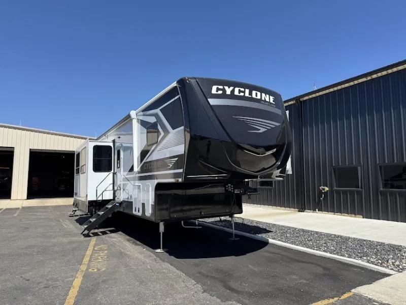 2026 Heartland Cyclone New    3914 - Photo 4