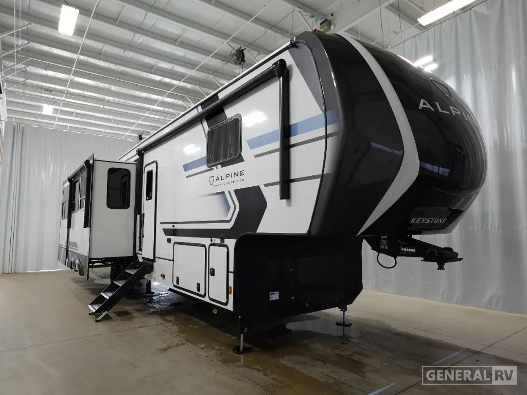 2026 Keystone Alpine Avalanche Edition 366LS - Photo 2