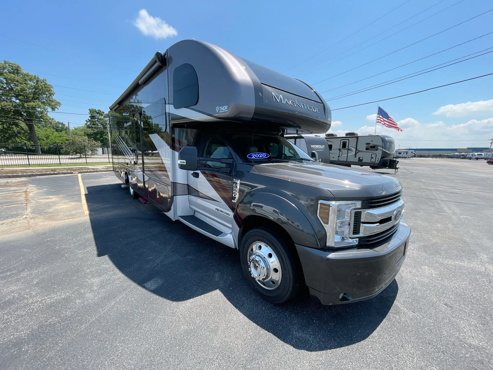 2020 Thor Motor Coach Magnitude BB35 - Photo 2