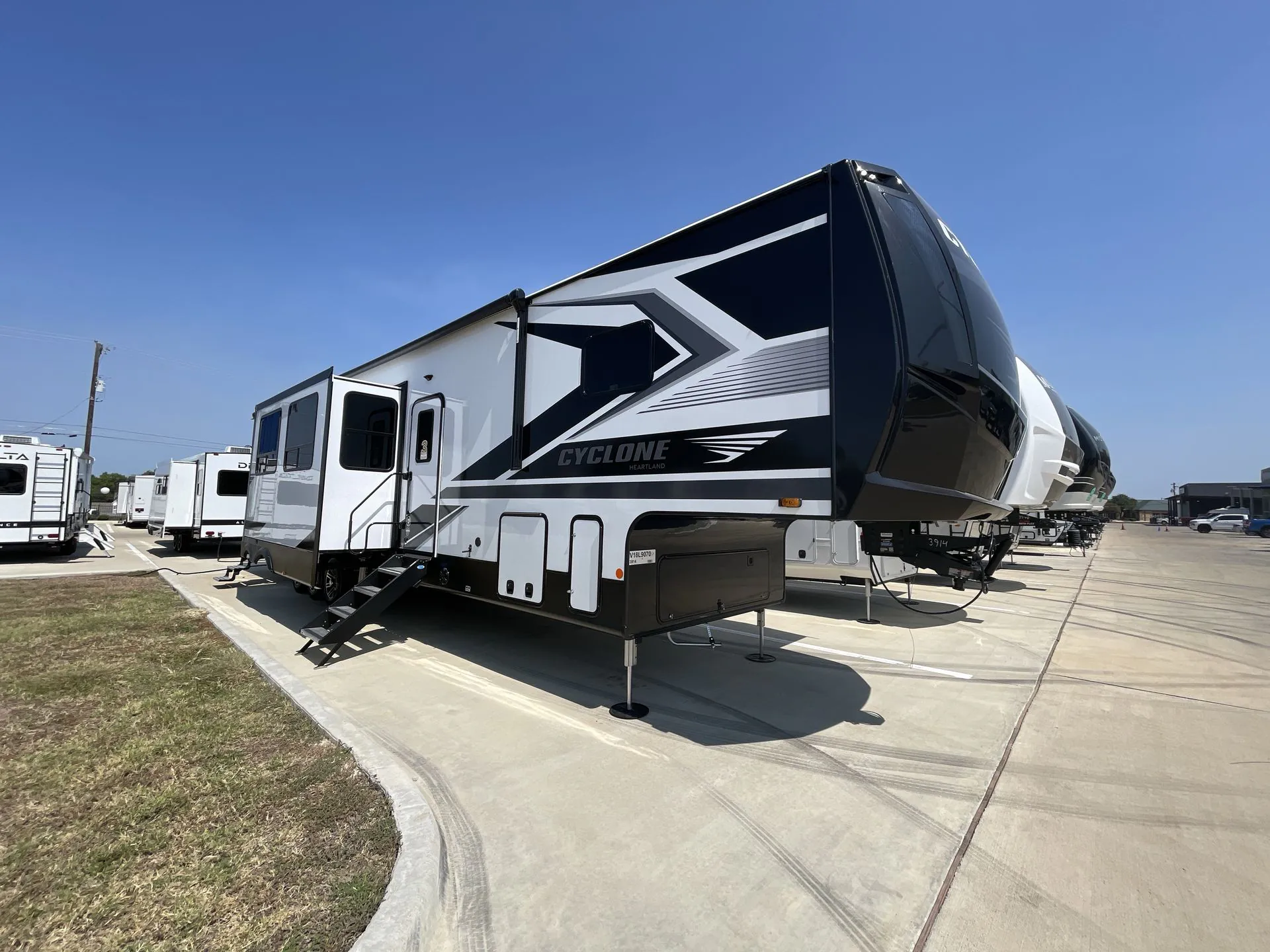 2027 Heartland Cyclone 3914