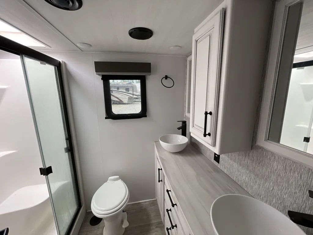 2022 Keystone Montana 3231CK, Photos photo 15