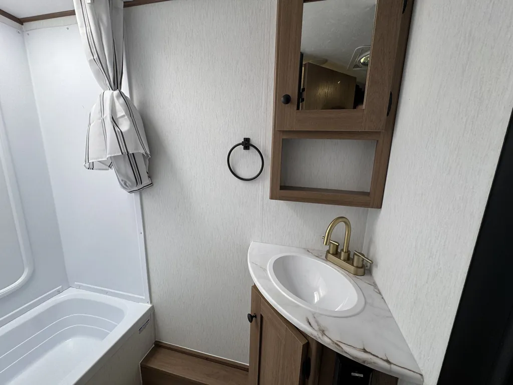 2027 Coachmen Apex Nano 186BH, Photos photo 15