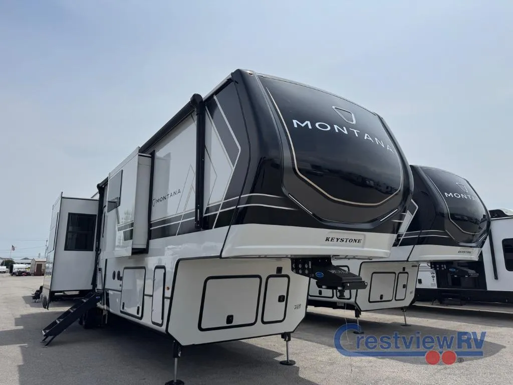 2026 Keystone Montana 3901RK - Photo 3