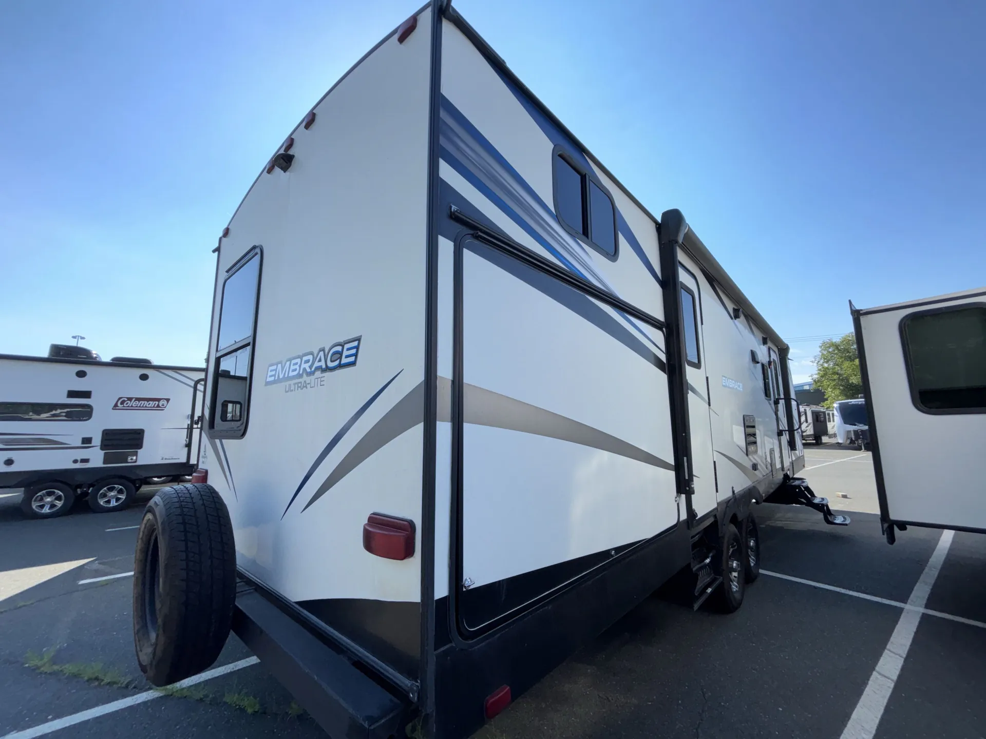 2019 Cruiser RV Embrace EL310 — living area main