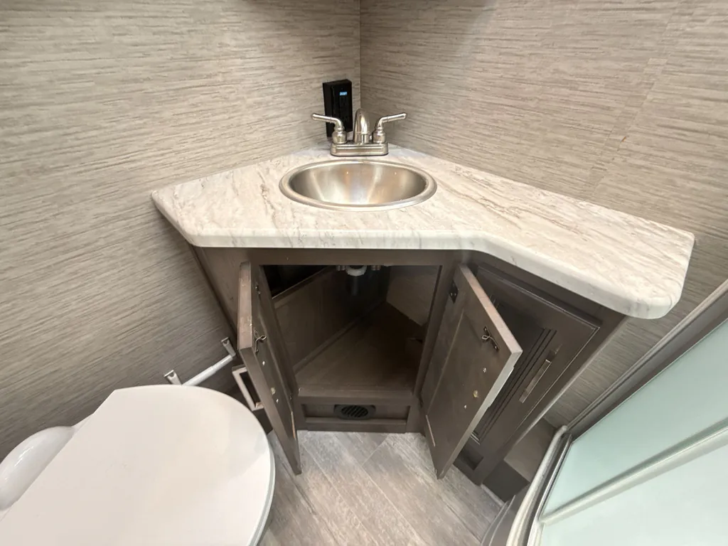 2022 Thor Motor Coach Freedom Traveler A32, Photos photo 25