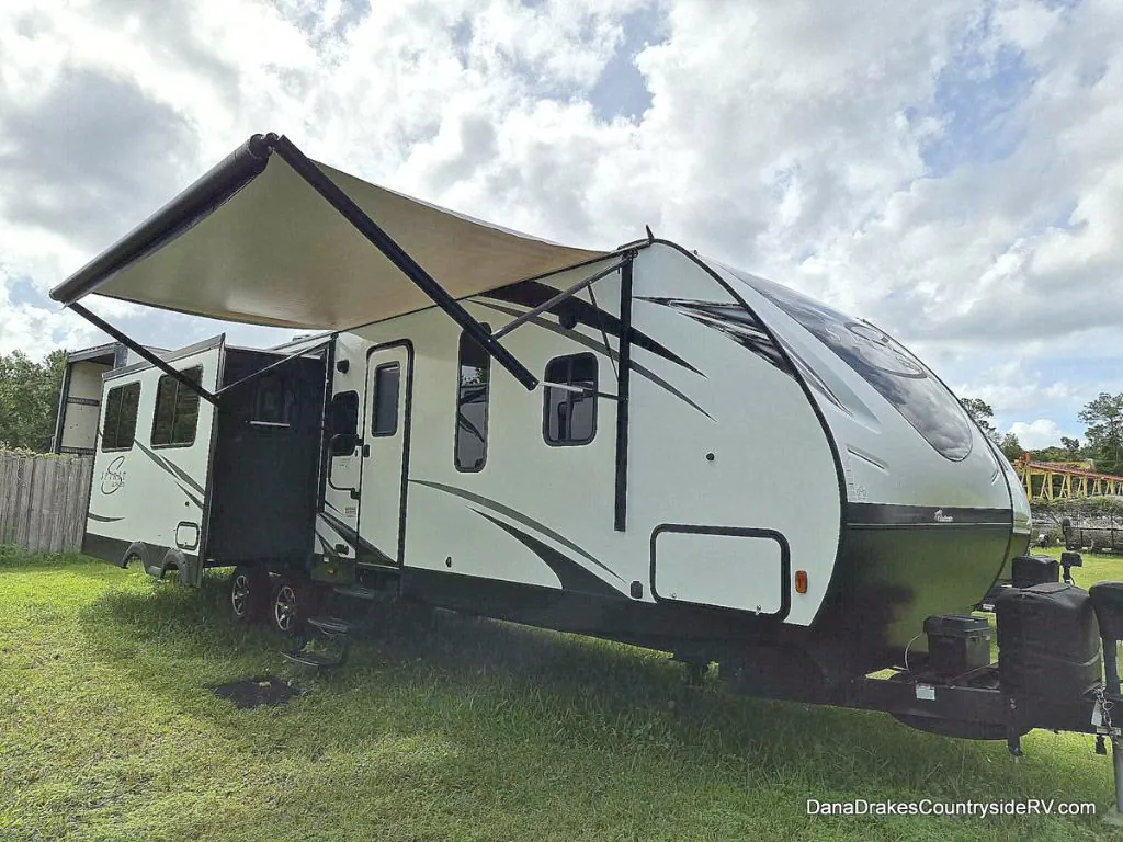 2019 Coachmen Spirit Ultra Lite 3373RL - Photo 2
