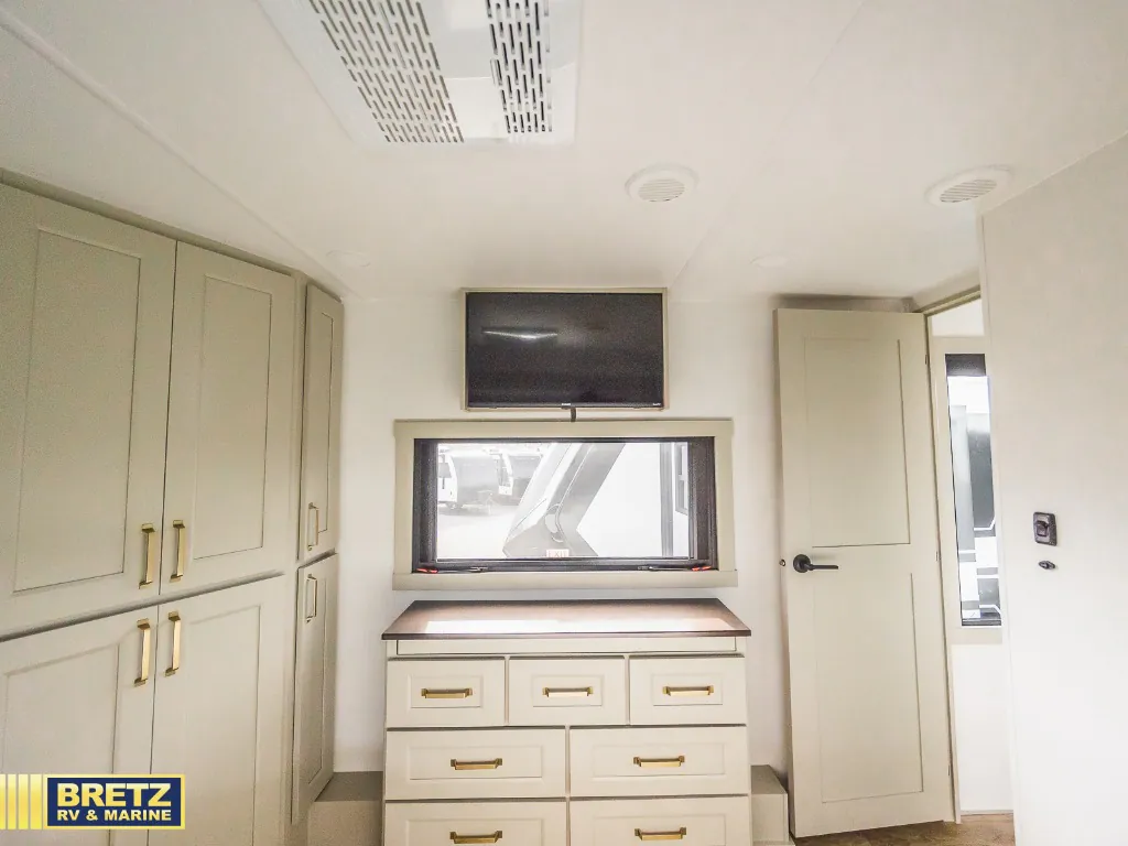 2026 Brinkley Model G 3970, Photos photo 23