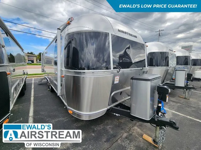 2025 Airstream International 27FB - Photo 2