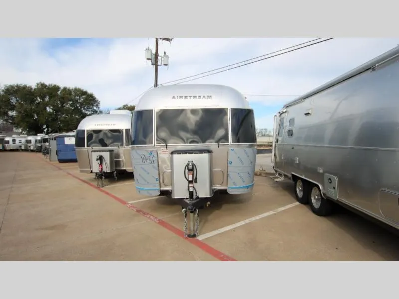 2026 Airstream Flying Cloud 30FB Bunk - Photo 2