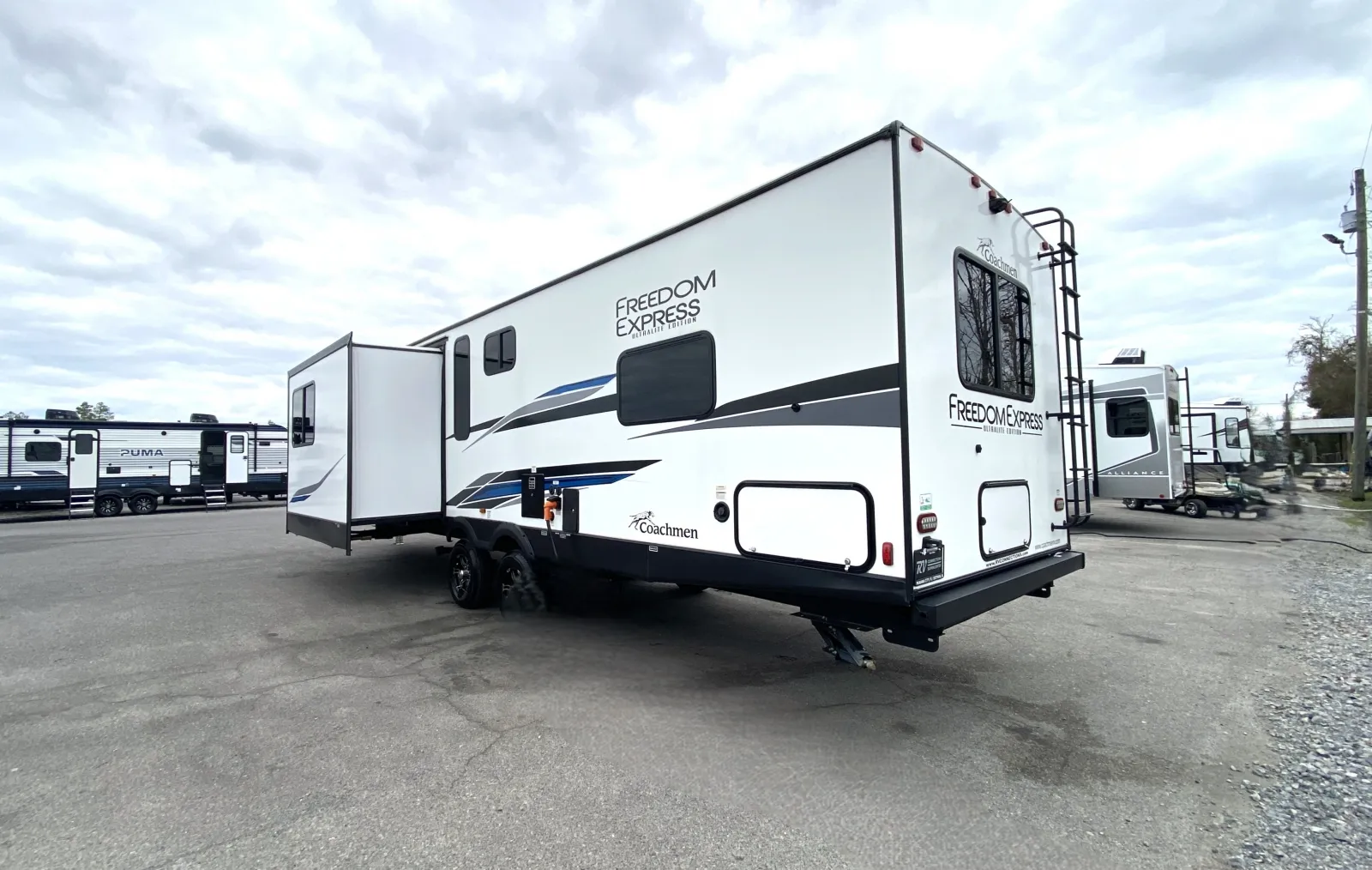 2026 298FDS - Photo 3