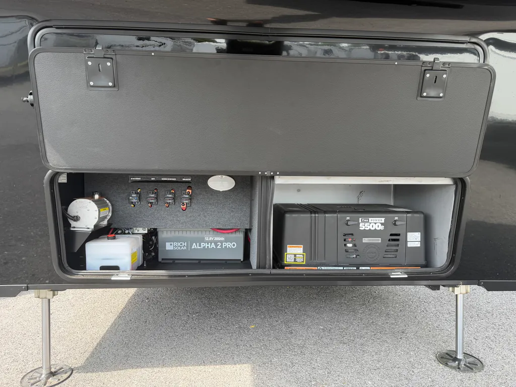 2026 Brinkley Model G 3520, Photos photo 8