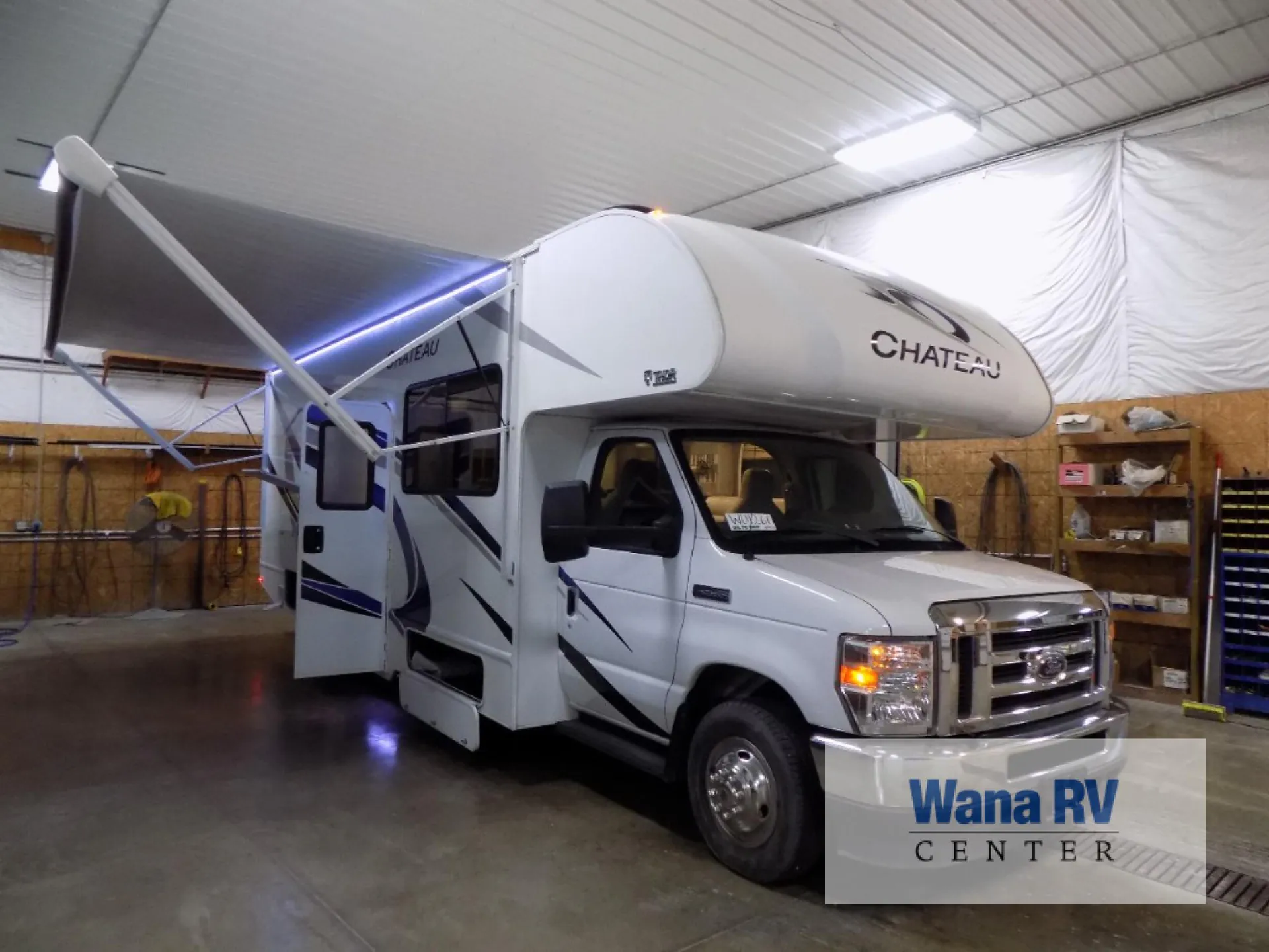 2021 Thor Motor Coach Chateau 27R - Photo 2
