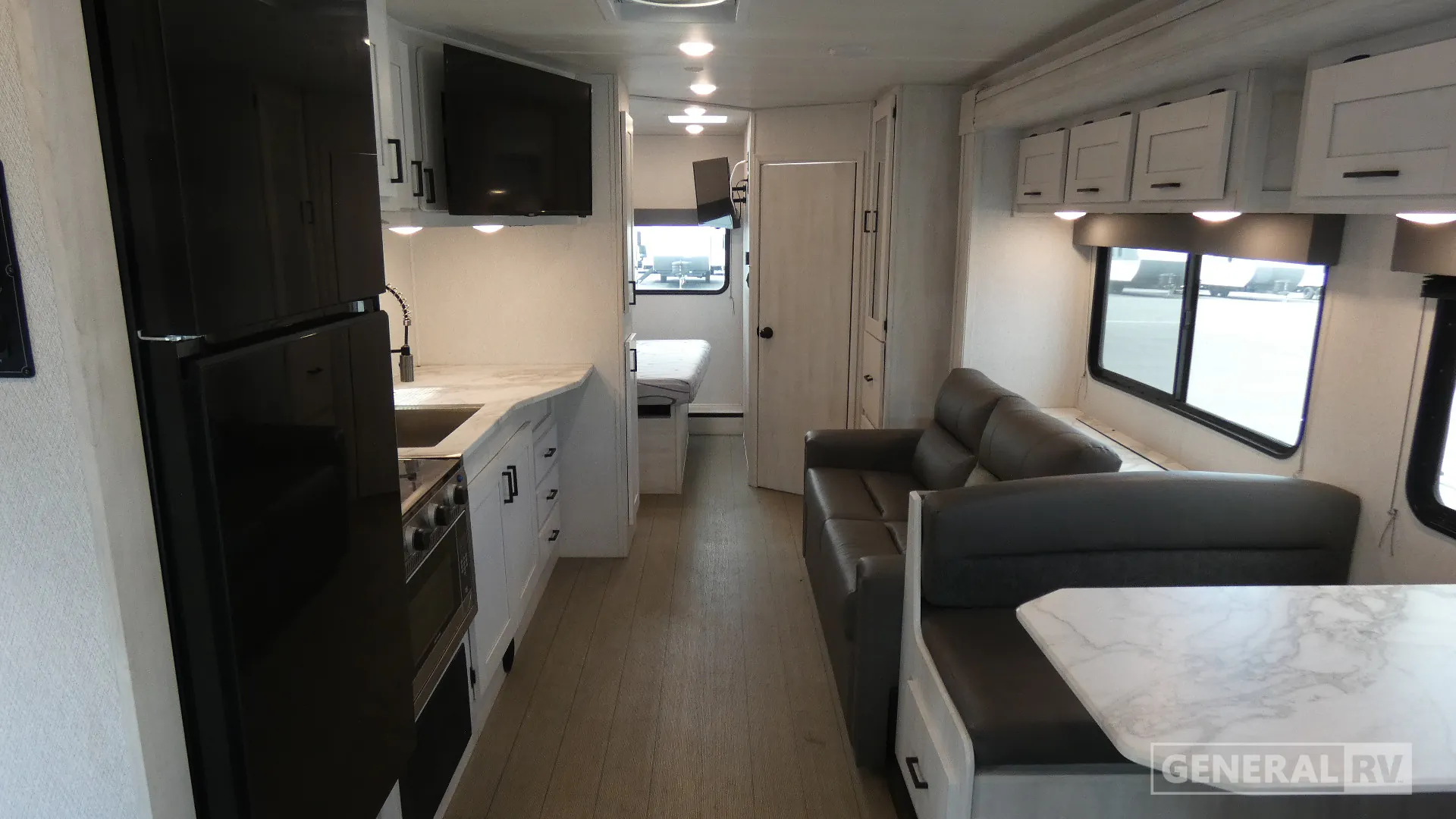 2023 East to West Entrada 2600DS - Photo 3
