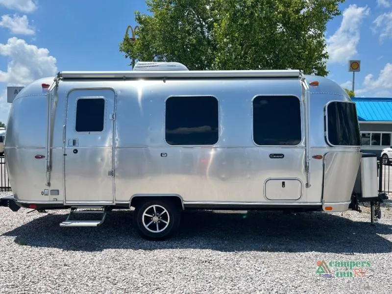 2024 Airstream Caravel 22FB - Photo 3