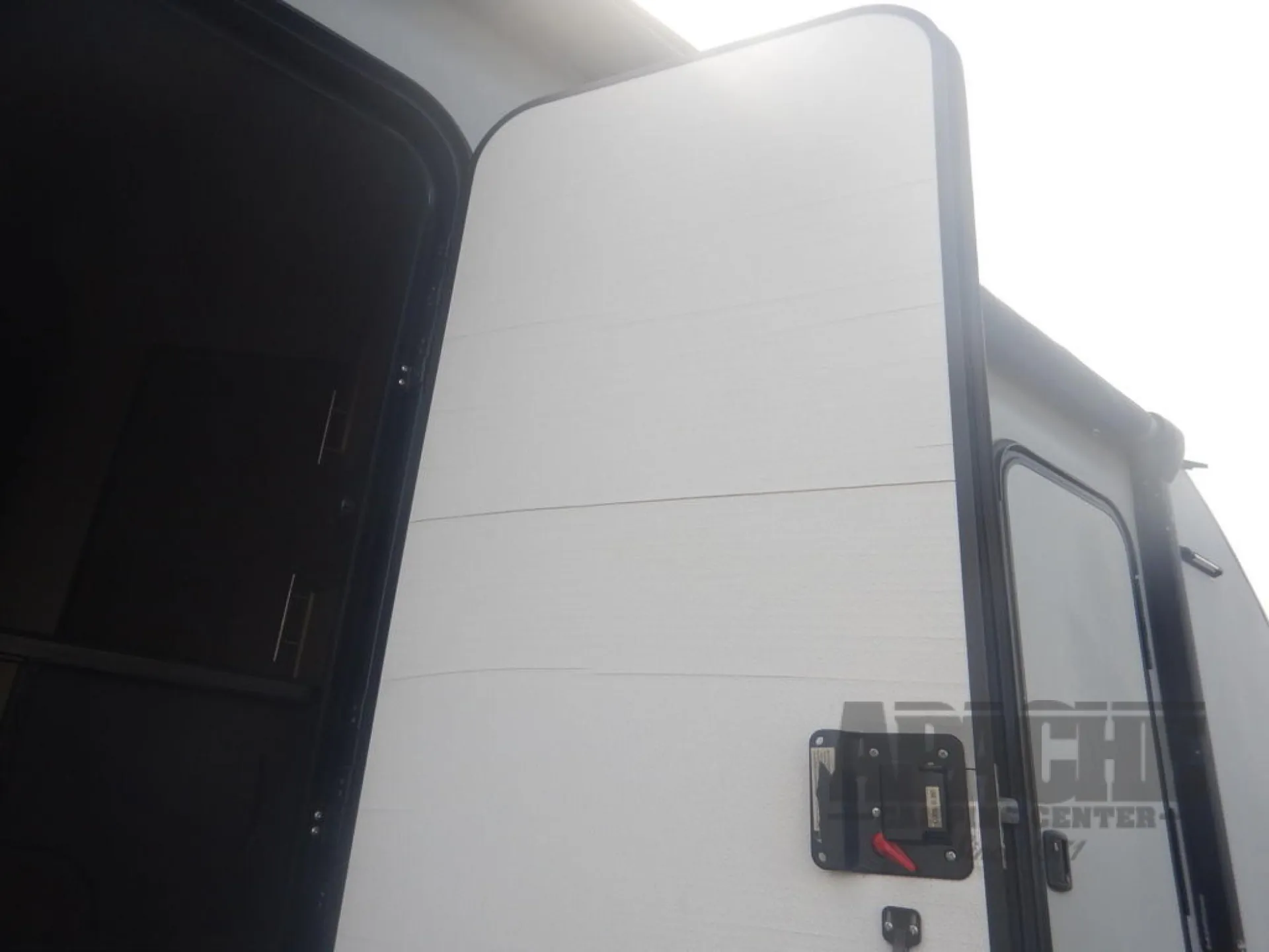 2019 Forest River Vengeance Rogue 25V — Photo 7