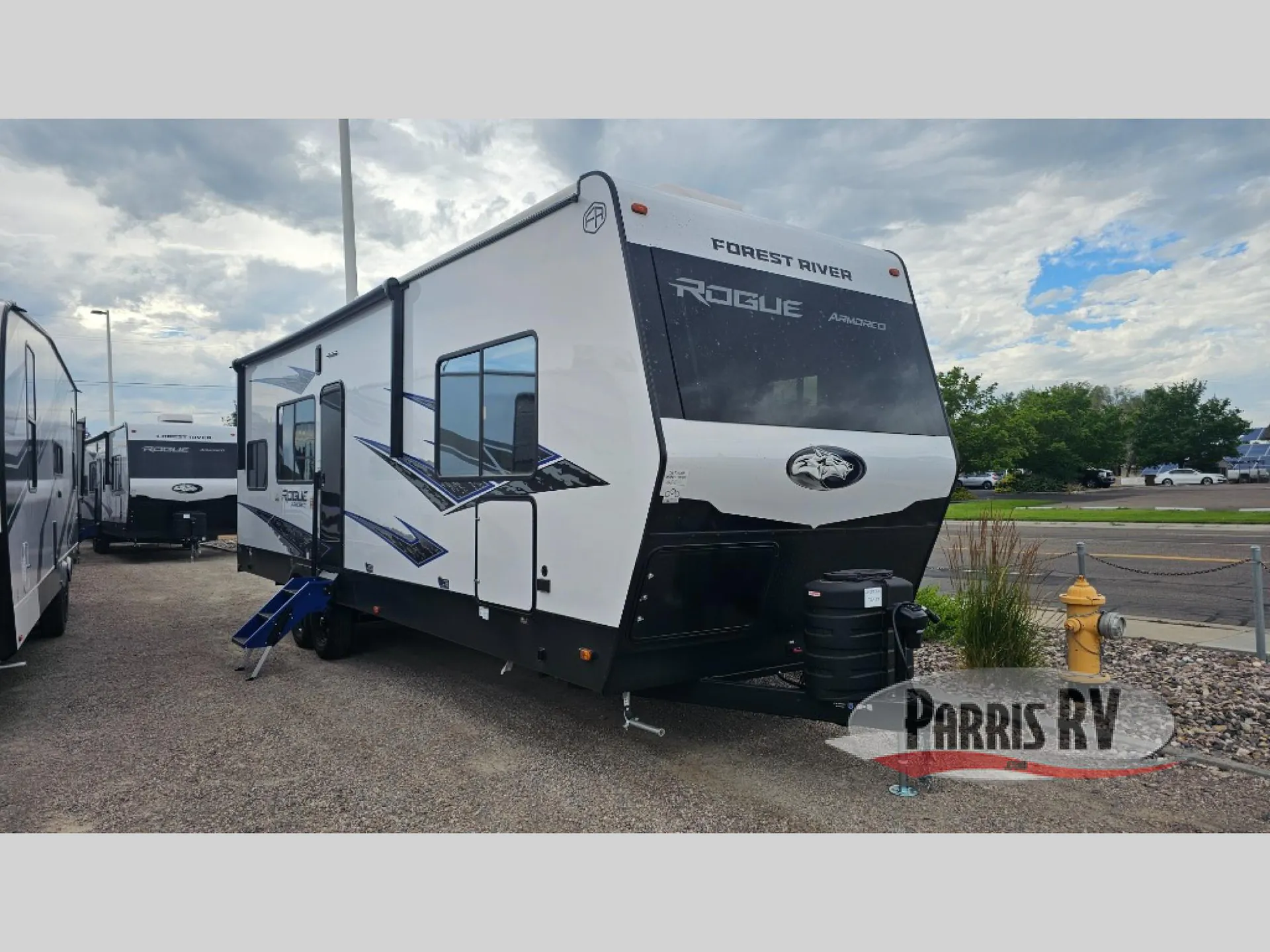 2027 Forest River Vengeance Rogue Armored 26L140 dealer photo 1 from Parris RV