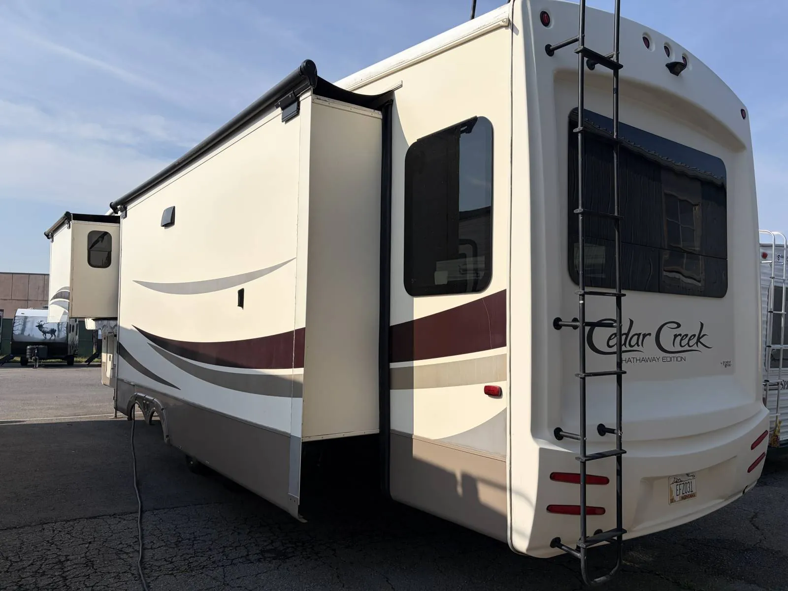 2017 Forest River Cedar Creek Hathaway Edition 36CK2 — Photo 7