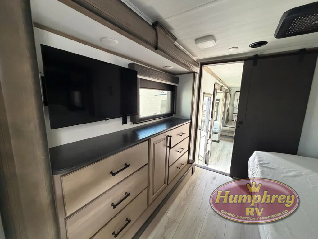 2024 Keystone Montana 3901RK, Photos photo 21