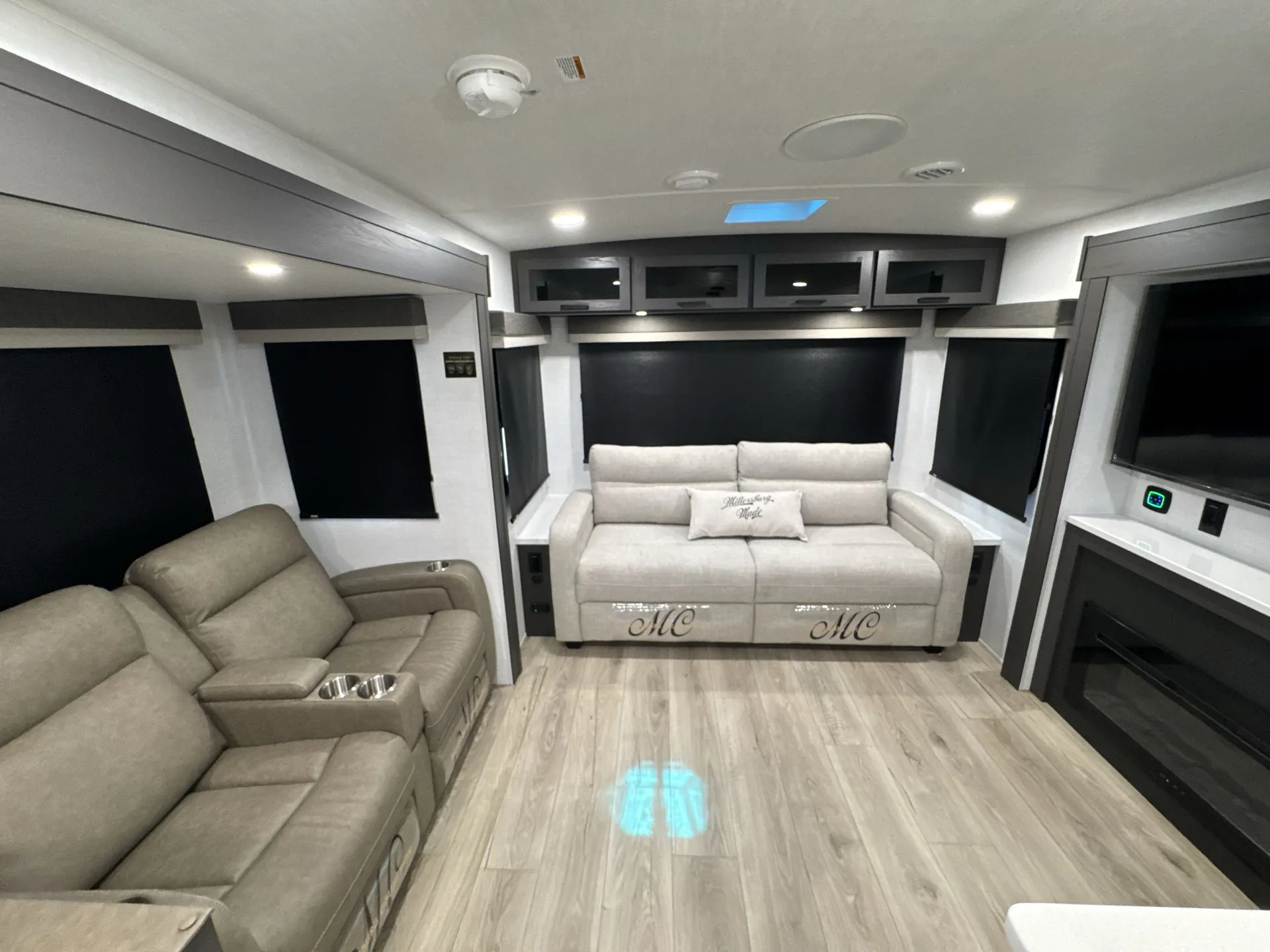 2026 Forest River Rockwood Ultra Lite 2906RL — living area main