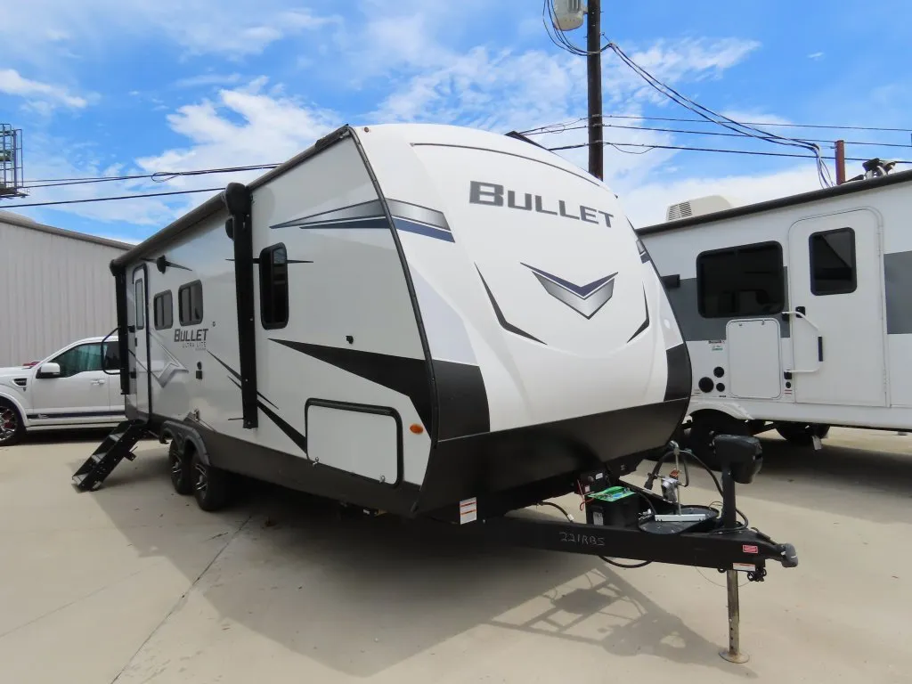 2022 Keystone Bullet 221RBS - Photo 2