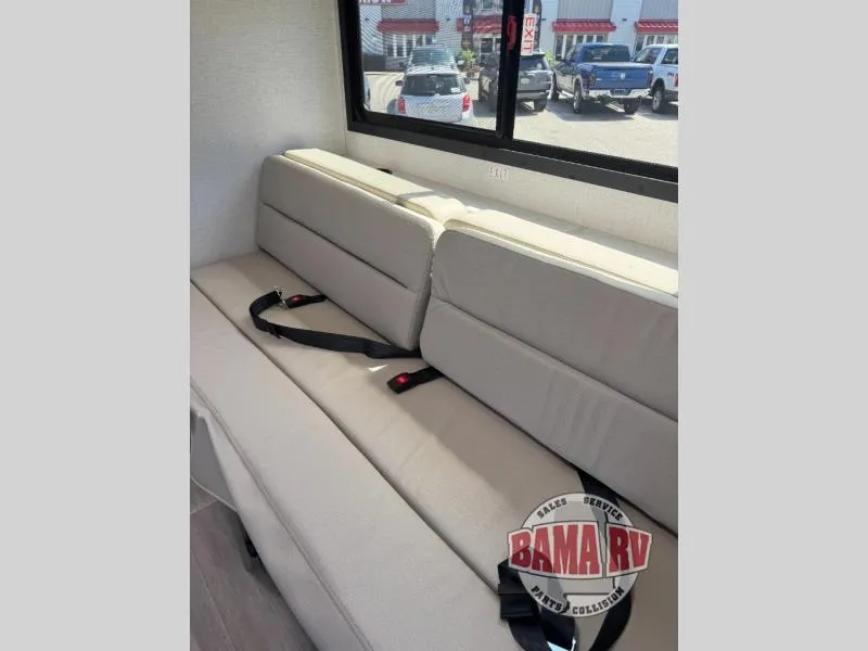 2027 Thor Motor Coach Four Winds 19X - Photo 3